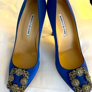 Never Worn Manolo Blahnik HANGISI Blue Satin Jewel Buckle Pumps.